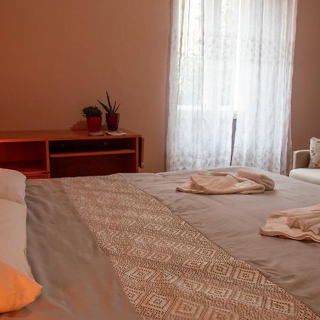 Hostel Teatro Трієст Екстер'єр фото