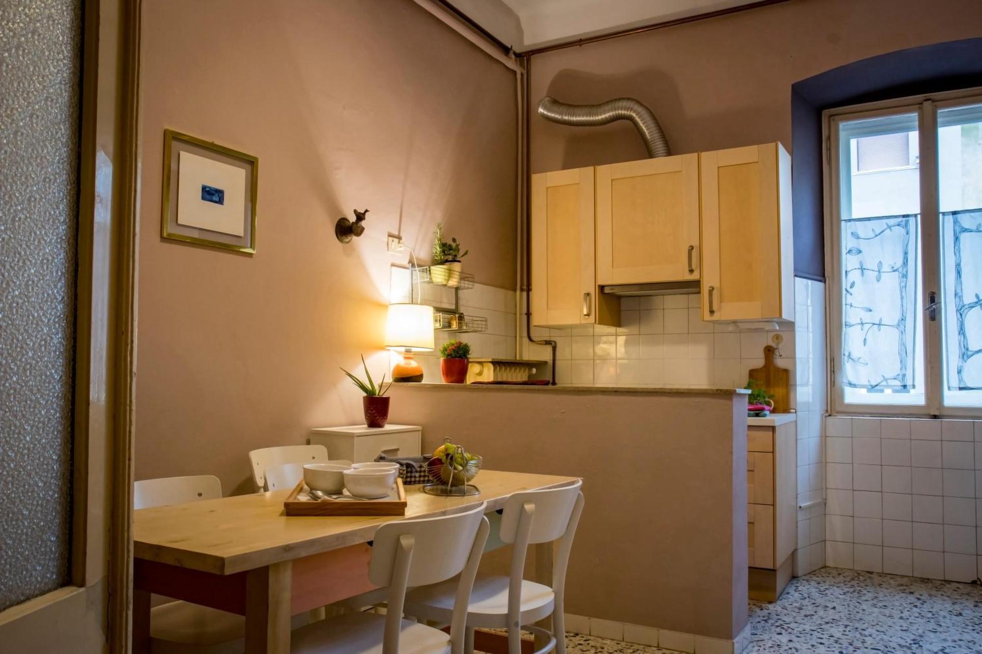 Hostel Teatro Трієст Екстер'єр фото